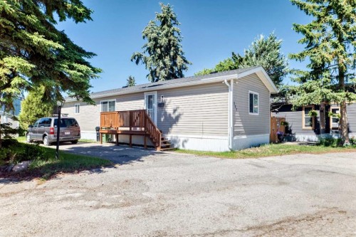 300-3223 83 Street Nw, Calgary, AB 