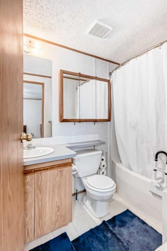 300-3223 83 Street Nw, Calgary, AB 