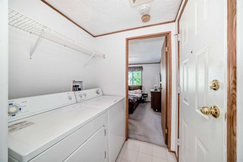 300-3223 83 Street Nw, Calgary, AB 
