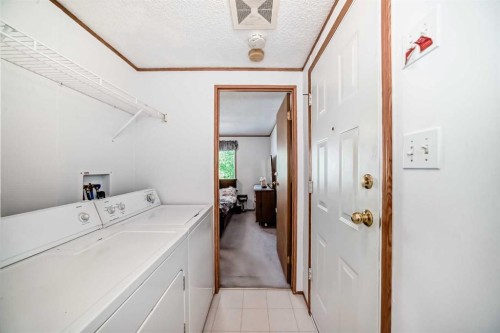 300-3223 83 Street Nw, Calgary, AB 