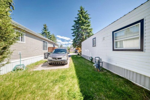 300-3223 83 Street Nw, Calgary, AB 