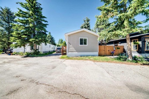 300-3223 83 Street Nw, Calgary, AB 