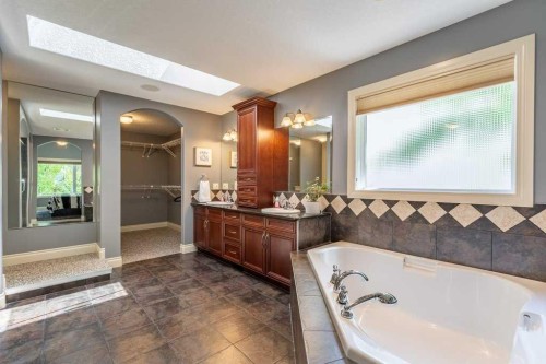 123 Valley Creek Road Nw, Calgary, AB 