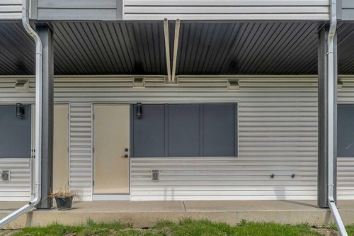 403-101 Panatella Square Nw, Calgary, AB 