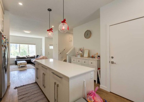 7386 202 Avenue Se, Calgary, AB 