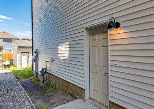 7386 202 Avenue Se, Calgary, AB 