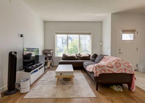 7386 202 Avenue Se, Calgary, AB 