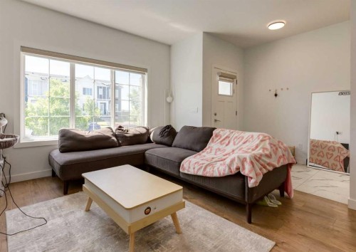 7386 202 Avenue Se, Calgary, AB 