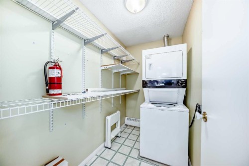 3301-393 Patterson Hill Sw, Calgary, AB - Indoor Photo Showing Laundry Room