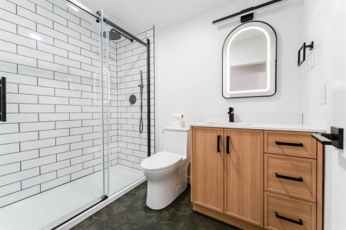 2023 8 Avenue Ne, Calgary, AB 