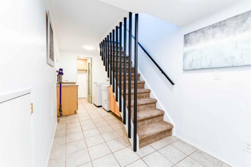 2023 8 Avenue Ne, Calgary, AB 