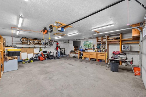 10020 Oakfield Drive Sw, Calgary, AB 
