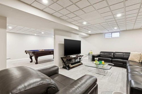 223 Pump Hill Crescent, Calgary, AB 
