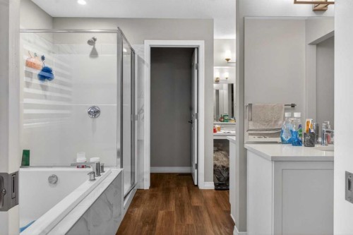 23 Red Sky Manor, Calgary, AB - Indoor Photo Showing Bathroom
