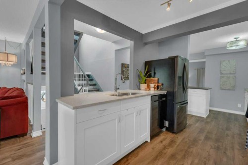 11 Stradwick Place Sw, Calgary, AB 