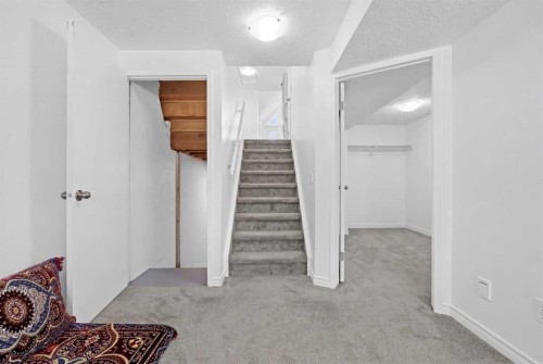 6509 68 Street Ne, Calgary, AB 
