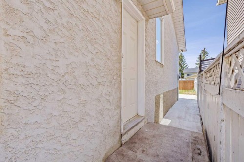 6509 68 Street Ne, Calgary, AB 