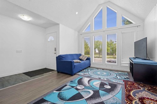 6509 68 Street Ne, Calgary, AB 
