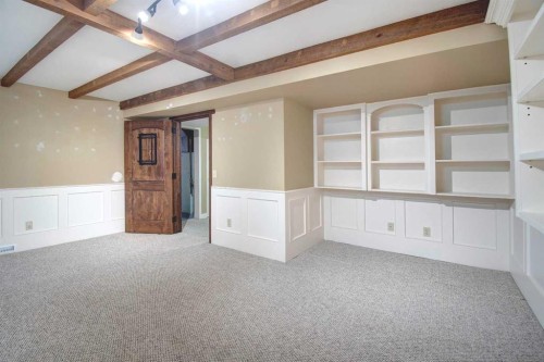 294 Southampton Drive Sw, Calgary, AB - Indoor Photo Showing Other Room