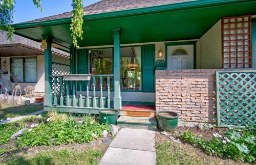 294 Southampton Drive Sw, Calgary, AB - Outdoor With Deck Patio Veranda