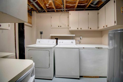 294 Southampton Drive Sw, Calgary, AB - Indoor Photo Showing Laundry Room