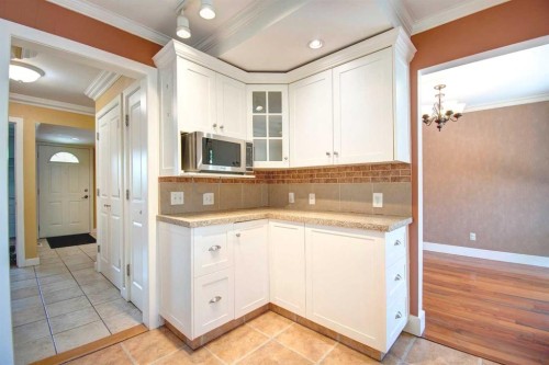 294 Southampton Drive Sw, Calgary, AB - Indoor Photo Showing Other Room