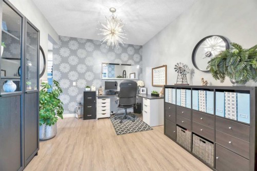 19 Crestbrook Link Sw, Calgary, AB 