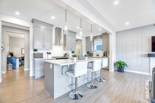 19 Crestbrook Link Sw, Calgary, AB 