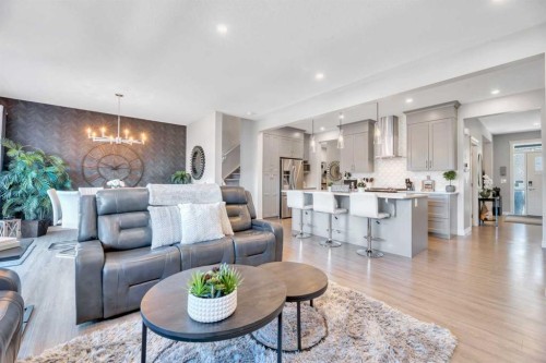 19 Crestbrook Link Sw, Calgary, AB 
