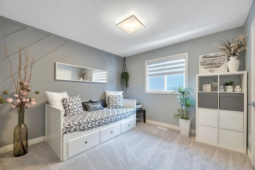 19 Crestbrook Link Sw, Calgary, AB 