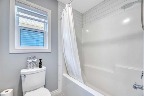 19 Crestbrook Link Sw, Calgary, AB 