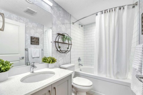 19 Crestbrook Link Sw, Calgary, AB 
