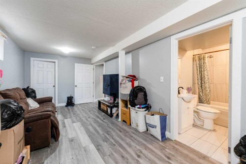 6087 Martingrove Road Ne, Calgary, AB 