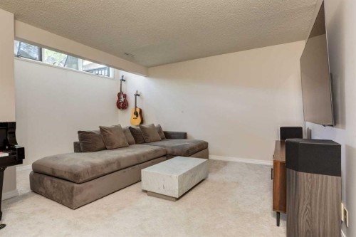 2826 1 Avenue Nw, Calgary, AB 