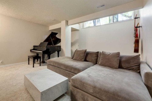 2826 1 Avenue Nw, Calgary, AB 