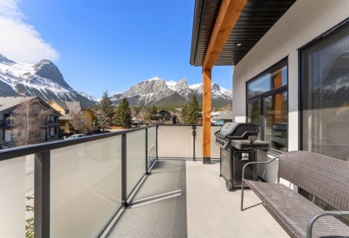 1-826 7Th Street, Canmore, AB - Outdoor With Exterior