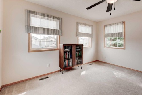 41 Chapman Close Se, Calgary, AB 