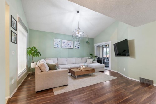 2 Eldorado Road Se, Airdrie, AB 