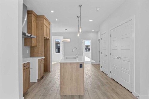 2112 152 Avenue Nw, Calgary, AB - Indoor Photo Showing Kitchen