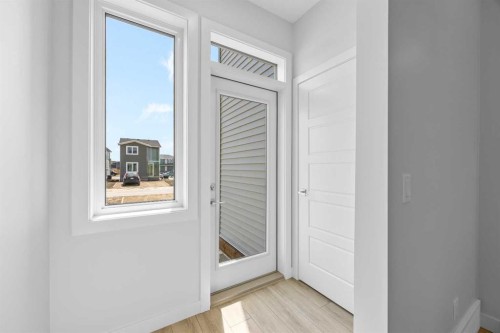 2112 152 Avenue Nw, Calgary, AB - Indoor Photo Showing Other Room