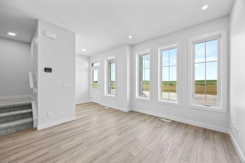 2112 152 Avenue Nw, Calgary, AB - Indoor Photo Showing Other Room