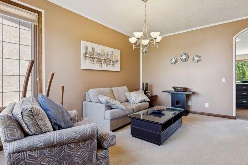 35 Tremblant Point Sw, Calgary, AB 