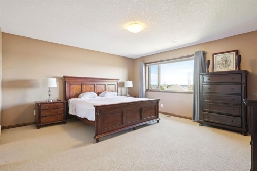 35 Tremblant Point Sw, Calgary, AB 
