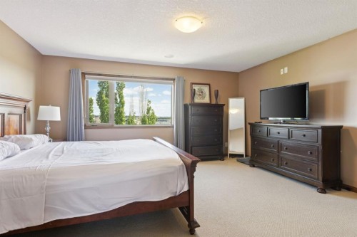 35 Tremblant Point Sw, Calgary, AB 