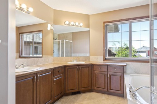 35 Tremblant Point Sw, Calgary, AB 