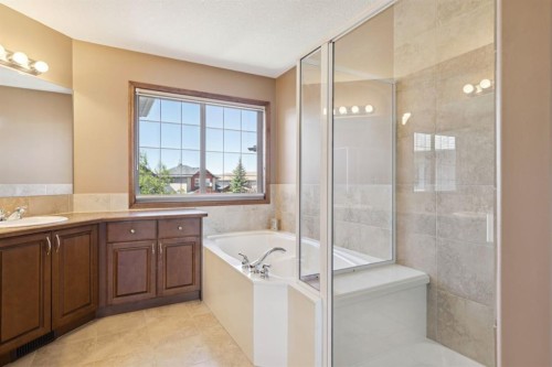 35 Tremblant Point Sw, Calgary, AB 