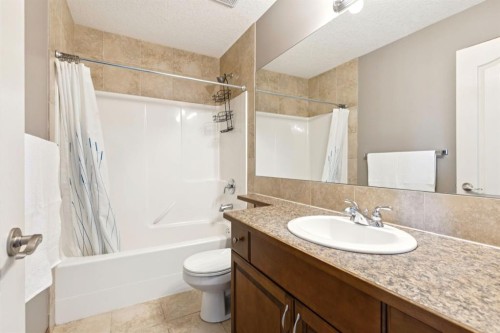 35 Tremblant Point Sw, Calgary, AB 