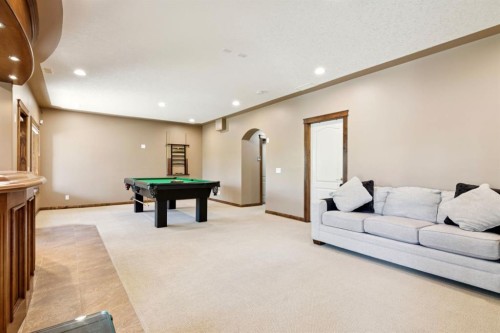 35 Tremblant Point Sw, Calgary, AB 