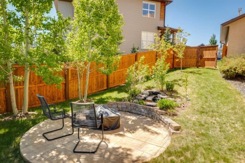 35 Tremblant Point Sw, Calgary, AB 