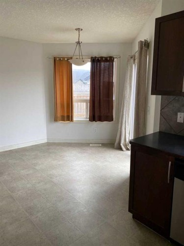 210 Saddlebrook Way Ne, Calgary, AB 